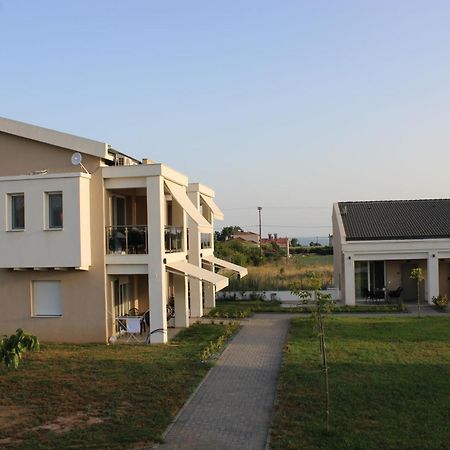 Bianco Mare Studios-Apartments Kalyves Polygyrou Екстериор снимка