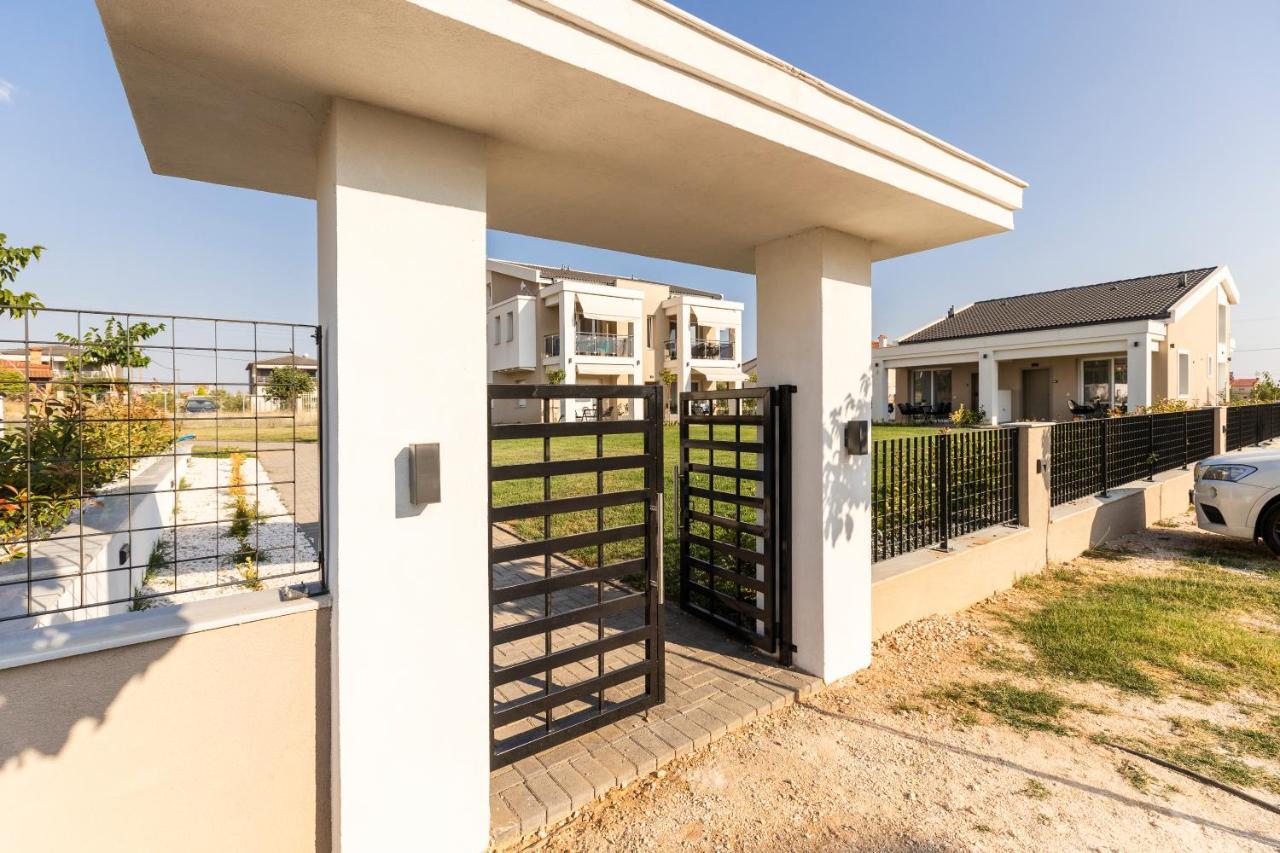 Bianco Mare Studios-Apartments Kalyves Polygyrou Екстериор снимка